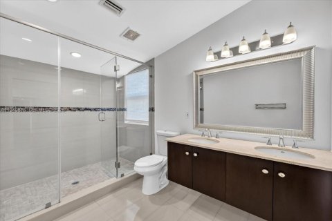 Casa en venta en Miami, Florida, 4 dormitorios, 203.64 m2 № 2006390 - foto 18