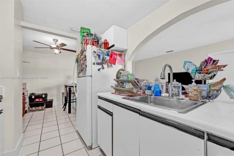 Copropriété à vendre à Miami, Floride: 2 chambres, 92.9 m2 № 1707226 - photo 21