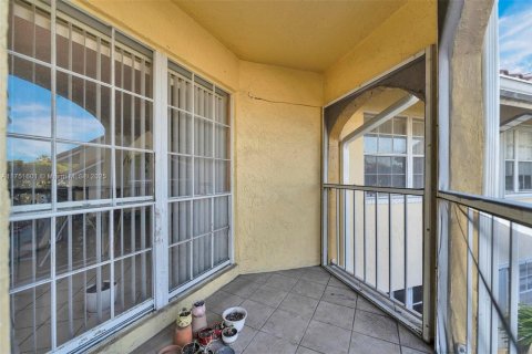Copropriété à vendre à Miami, Floride: 2 chambres, 92.9 m2 № 1707226 - photo 26