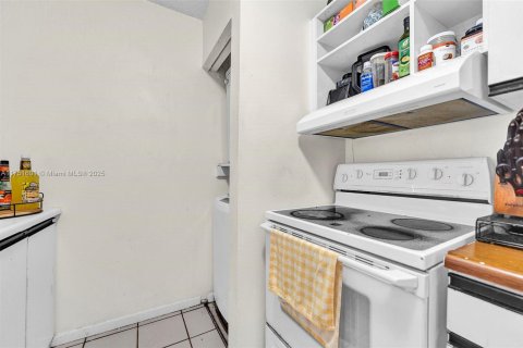 Copropriété à vendre à Miami, Floride: 2 chambres, 92.9 m2 № 1707226 - photo 22