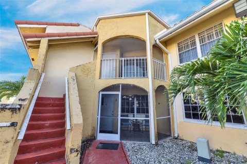 Copropriété à vendre à Miami, Floride: 2 chambres, 92.9 m2 № 1707226 - photo 2