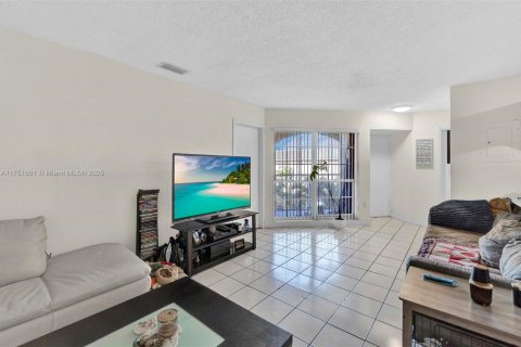 Copropriété à vendre à Miami, Floride: 2 chambres, 92.9 m2 № 1707226 - photo 5