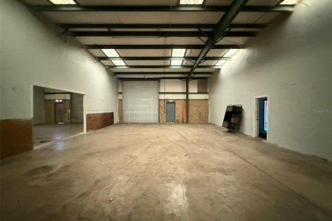 Immobilier commercial à louer à Ocala, Floride № 2107484 - photo 6
