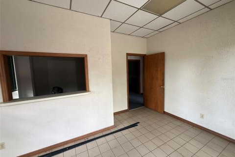 Immobilier commercial à louer à Ocala, Floride № 2107484 - photo 4