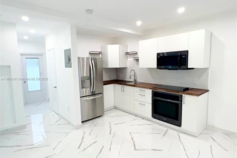 Appartement à louer à Miami Beach, Floride: 1 chambre, 54.16 m2 № 1956140 - photo 4