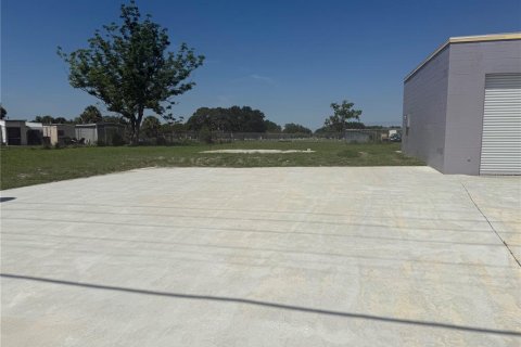 Propiedad comercial en alquiler en Lake Wales, Florida, 124.86 m2 № 1866748 - foto 2