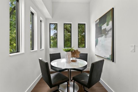 Townhouse in Tampa, Florida 3 bedrooms, 200.67 sq.m. № 1636862 - photo 9