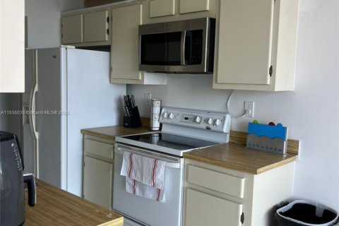 Condominio en venta en Sunny Isles Beach, Florida, 2 dormitorios, 115.2 m2 № 1710352 - foto 7
