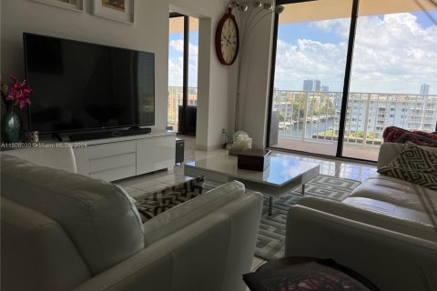 Condominio en venta en Sunny Isles Beach, Florida, 2 dormitorios, 115.2 m2 № 1710352 - foto 6