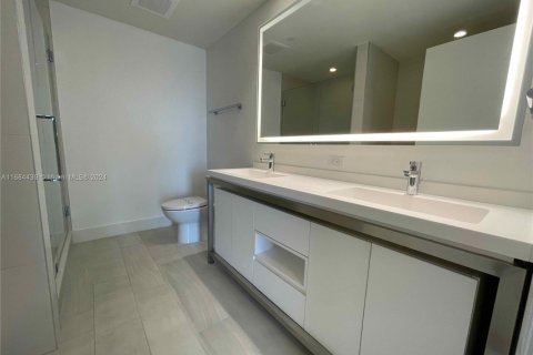 Copropriété à vendre à Sunrise, Floride: 2 chambres, 89.93 m2 № 1985468 - photo 13