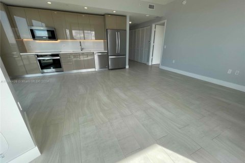 Copropriété à vendre à Sunrise, Floride: 2 chambres, 89.93 m2 № 1985468 - photo 3