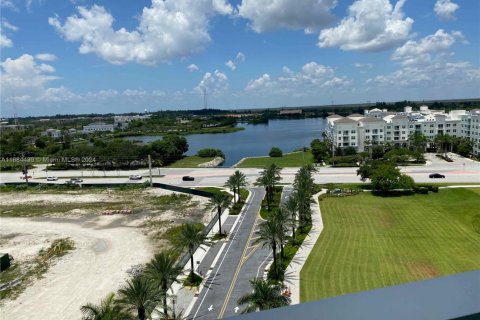 Copropriété à vendre à Sunrise, Floride: 2 chambres, 89.93 m2 № 1985468 - photo 28