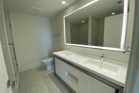 Copropriété à vendre à Sunrise, Floride: 2 chambres, 89.93 m2 № 1985468 - photo 8