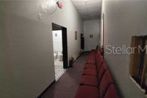 Immobilier commercial à vendre à Sanford, Floride: 473.8 m2 № 242911 - photo 6