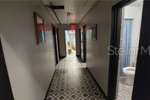 Immobilier commercial à vendre à Sanford, Floride: 473.8 m2 № 242911 - photo 7