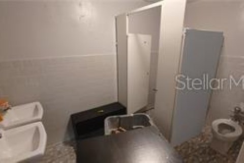Immobilier commercial à vendre à Sanford, Floride: 473.8 m2 № 242911 - photo 12