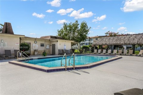 Купить кондоминиум в Лодердейл-Лейкс, Флорида 1 спальня, 63.55м2, № 1996986 - фото 28