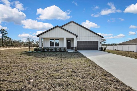 Villa ou maison à Brooksville, Floride 4 chambres, 191.47 m2 № 2324827