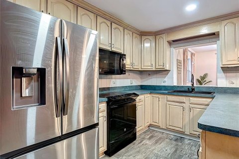 Купить виллу или дом в Бруксвилл, Флорида 12 комнат, 125.98м2, № 1795741 - фото 14