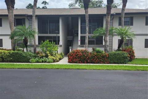 Condominio en alquiler en Port Charlotte, Florida, 2 dormitorios, 83.52 m2 № 1904622 - foto 1