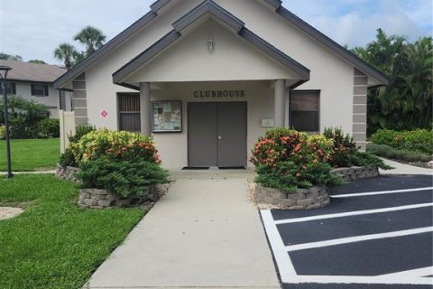 Condominio en alquiler en Port Charlotte, Florida, 2 dormitorios, 83.52 m2 № 1904622 - foto 23