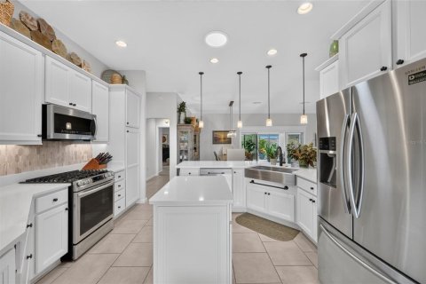 House in The Villages, Florida 3 bedrooms, 190.54 sq.m. № 2227224 - photo 12