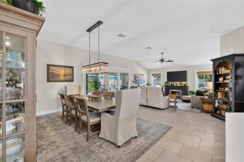 House in The Villages, Florida 3 bedrooms, 190.54 sq.m. № 2227224 - photo 8