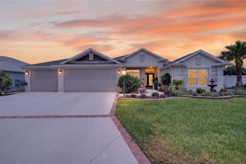 House in The Villages, Florida 3 bedrooms, 190.54 sq.m. № 2227224