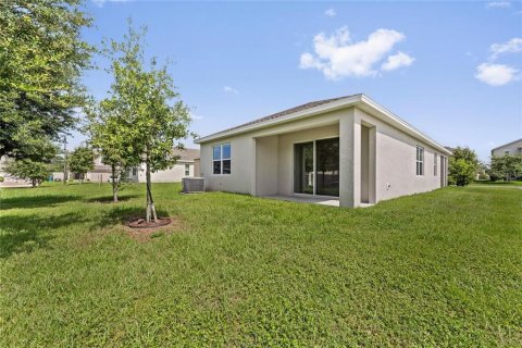 House in Davenport, Florida 4 bedrooms, 138.89 sq.m. № 2378074 - photo 24