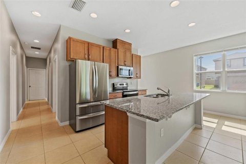 House in Davenport, Florida 4 bedrooms, 138.89 sq.m. № 2378074 - photo 7
