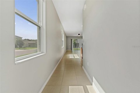House in Davenport, Florida 4 bedrooms, 138.89 sq.m. № 2378074 - photo 4