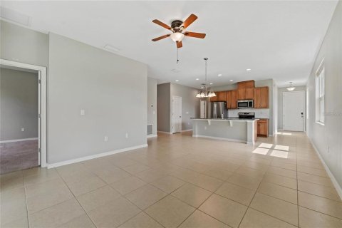 House in Davenport, Florida 4 bedrooms, 138.89 sq.m. № 2378074 - photo 12