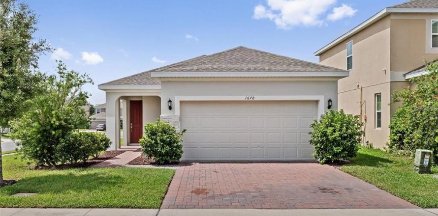 House in Davenport, Florida 4 bedrooms, 138.89 sq.m. № 2378074