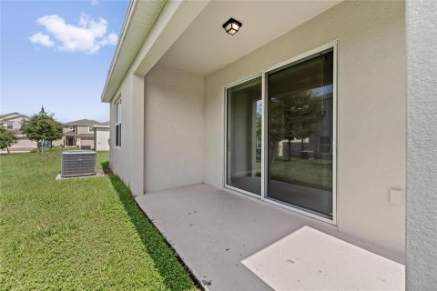 House in Davenport, Florida 4 bedrooms, 138.89 sq.m. № 2378074 - photo 22