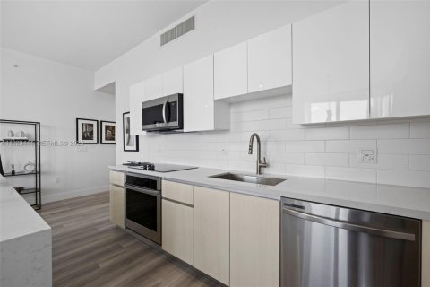 Copropriété à louer à Hallandale Beach, Floride: 3 chambres, 155.52 m2 № 1977461 - photo 7