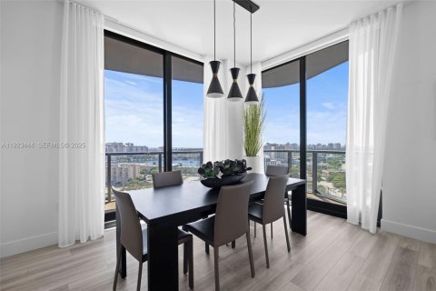 Copropriété à louer à Hallandale Beach, Floride: 3 chambres, 155.52 m2 № 1977461 - photo 13