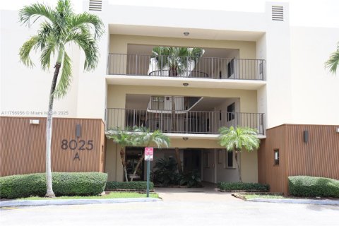 Condominio en Miami, Florida, 2 dormitorios  № 2022636