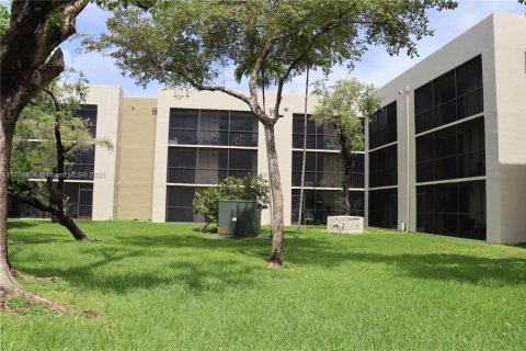 Condominio en venta en Miami, Florida, 2 dormitorios, 89.65 m2 № 2022636 - foto 14