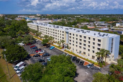 Condo in Clearwater, Florida, 2 bedrooms № 2195924 - photo 27