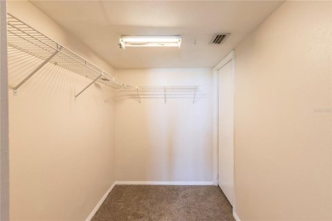 Condo in Clearwater, Florida, 2 bedrooms № 2195924 - photo 18