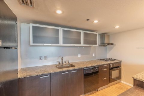 Condo in Clearwater, Florida, 2 bedrooms № 2195924 - photo 11