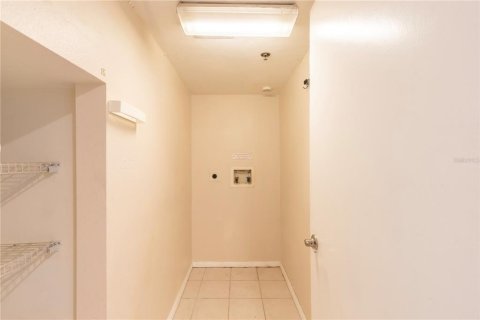 Condo in Clearwater, Florida, 2 bedrooms № 2195924 - photo 16