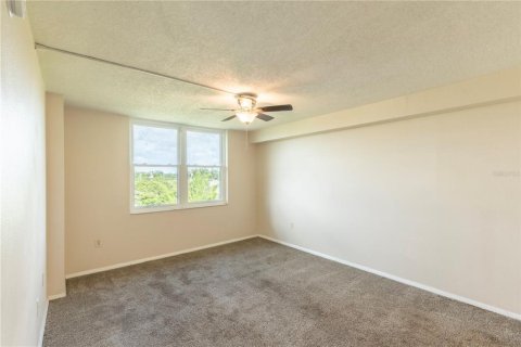 Condo in Clearwater, Florida, 2 bedrooms № 2195924 - photo 17