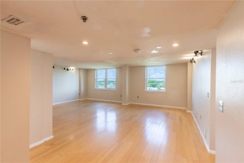 Condo in Clearwater, Florida, 2 bedrooms № 2195924 - photo 5