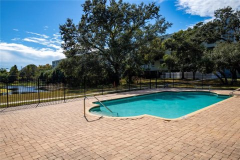 Condo in Clearwater, Florida, 2 bedrooms № 2195924 - photo 23