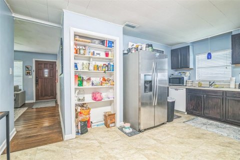 House in Gainesville, Florida 4 bedrooms, 124.49 sq.m. № 1789998 - photo 8