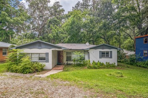 House in Gainesville, Florida 4 bedrooms, 124.49 sq.m. № 1789998 - photo 1