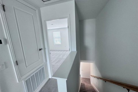 Снять в аренду таунхаус в Киссимми, Флорида 2 спальни, 118.45м2, № 1911209 - фото 4