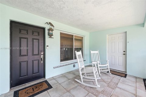 Villa ou maison à louer à Pompano Beach, Floride: 3 chambres, 149.2 m2 № 2058260 - photo 6