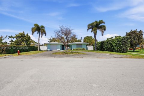 Villa ou maison à louer à Pompano Beach, Floride: 3 chambres, 149.2 m2 № 2058260 - photo 4